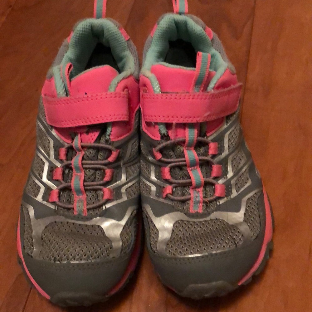 Merrill hiking shoes